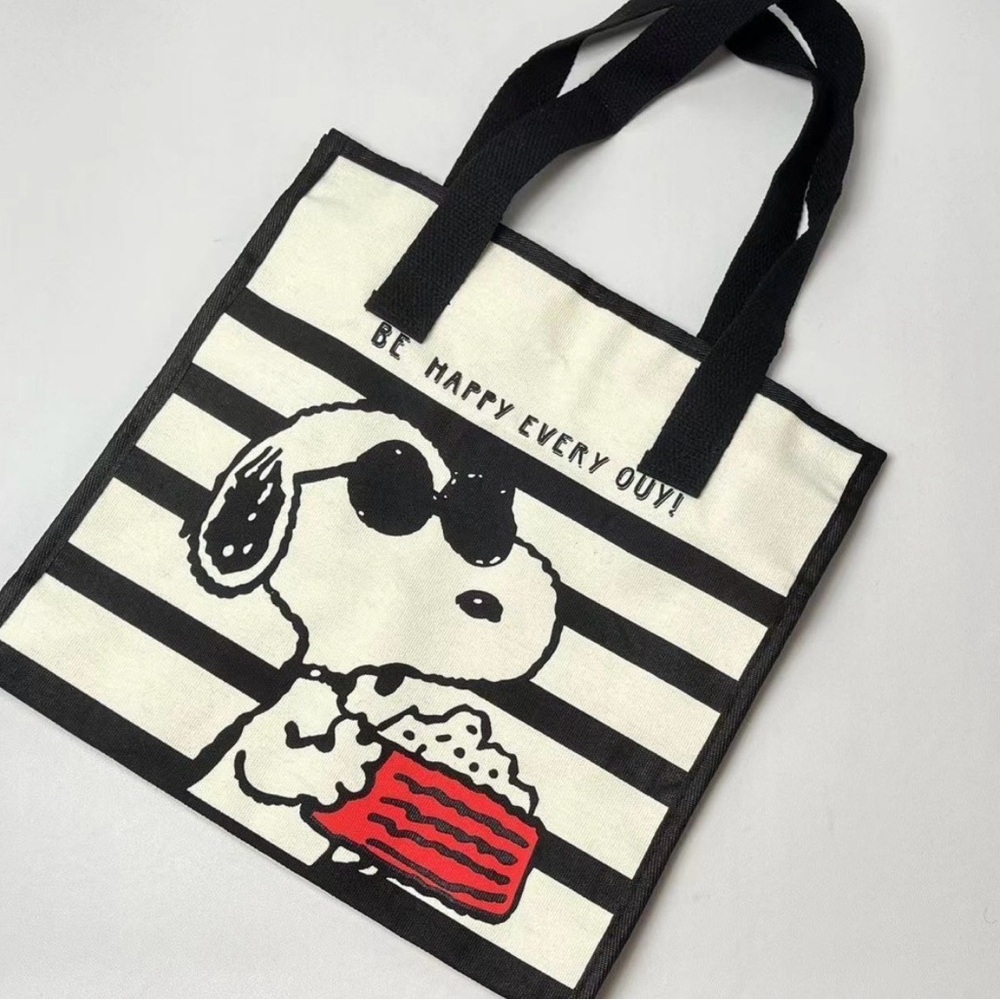 Snoopy Striped Tote Bag - Picture 2 of 8
